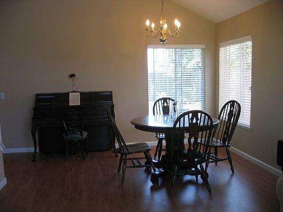 4th image of 1795 Stone Creek Dr