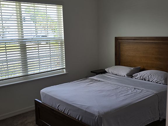 4th image of 849 Brookview Ln