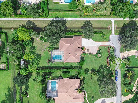5th image of 6963 NW 66th Avenue