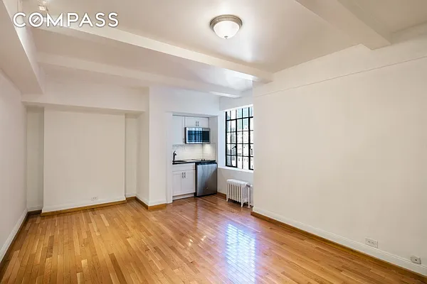 Rented by Compass | media 7