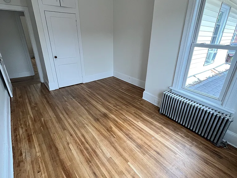 324 Broadway #1/2 — Photo 12