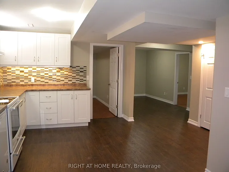 42 Westminster Cir #B — Photo 5