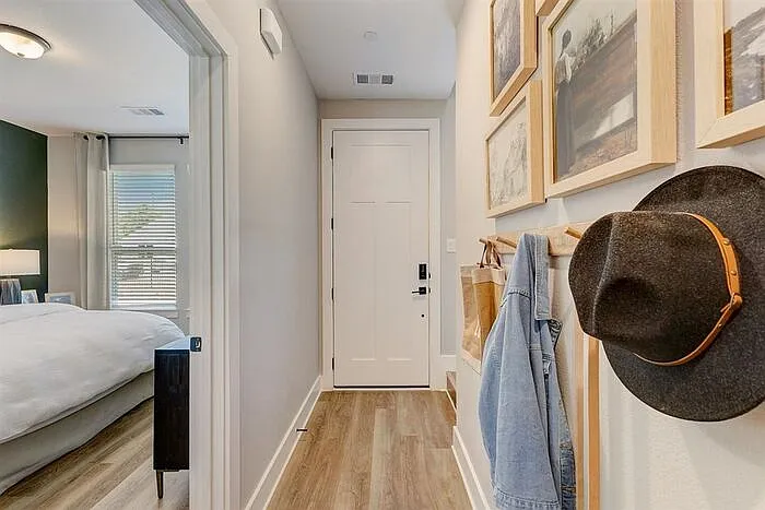 4604 Colosseum Way — Photo 36