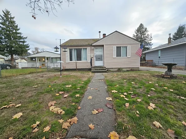 1024 E Queen Ave, Spokane, WA 99207