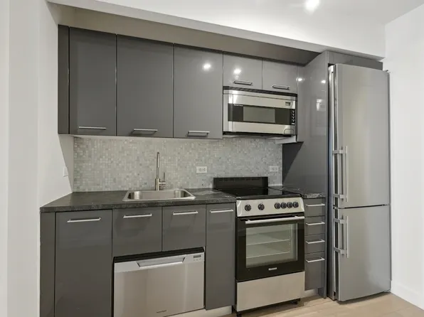 20 Exchange Place image 3 of 23