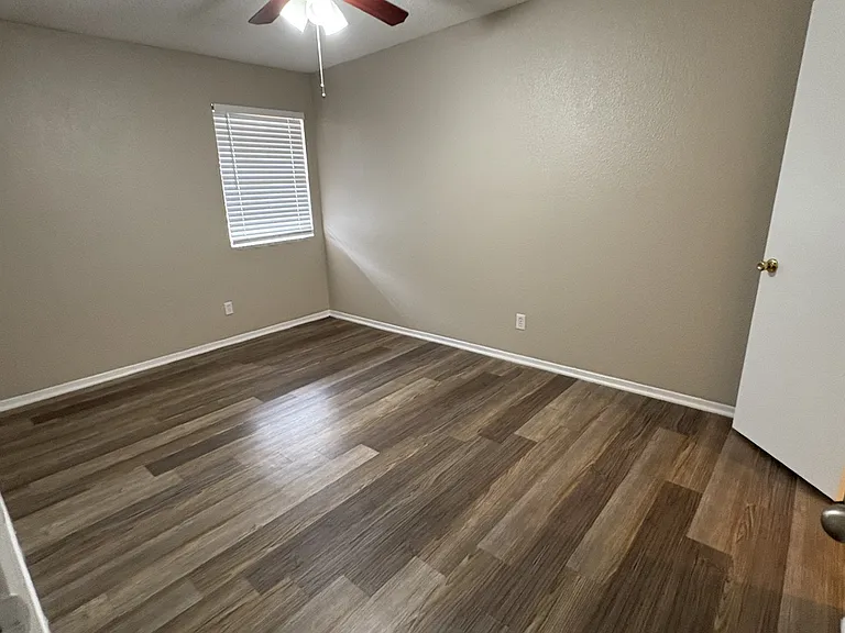 San Montego Apartments — Photo 5