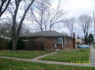 32116 Maplewood St, Garden City, MI 48135