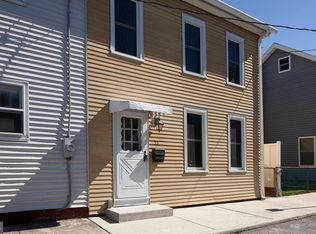 33 W Locust St, Mechanicsburg, PA