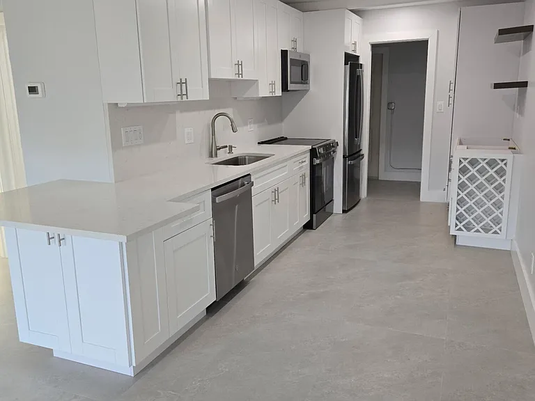 4951 SW 28th Ter #2 — Photo 1