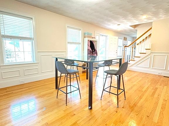 5th image of 27 Kennedy Ave