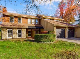 5716 NW Verlin Dr, Parkville, MO 64152