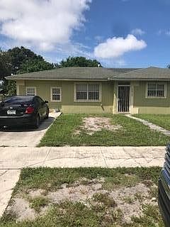 2nd image of 2802 Juanita Avenue