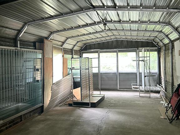 5th image of 2429 Dickey Road