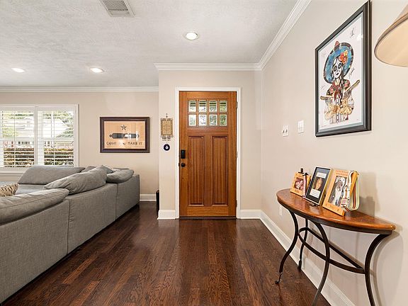 2nd image of 1819 Gardenia Drive