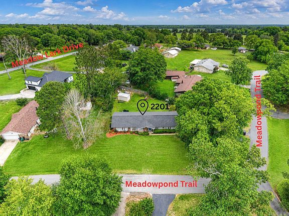 5th image of 2221 Meadow Pond Trl