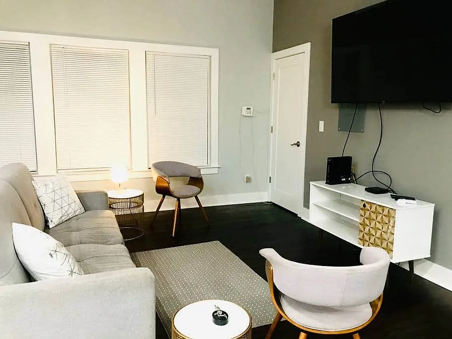 4 bed, 1750 sqft, $3,000 — Photo 1
