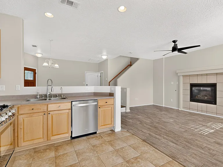 2323 Margarita Dr SE — Photo 18