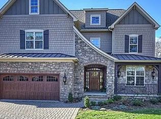 5446 Sharon View Rd, Charlotte, NC 28226
