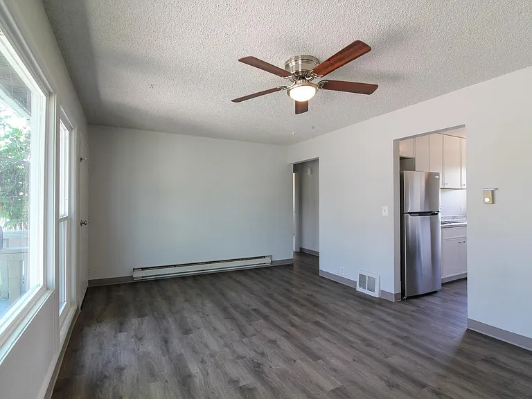 1907 Hood Ave — Photo 8