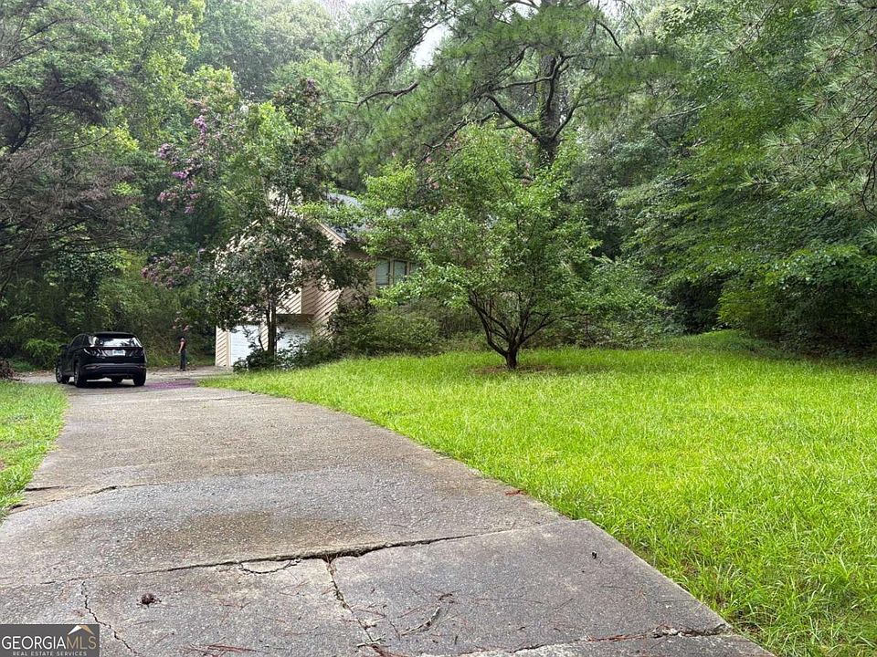 1st image of 3919 Leach Rd