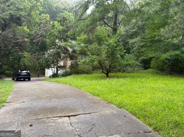 3919 Leach Rd, Snellville, GA 30039