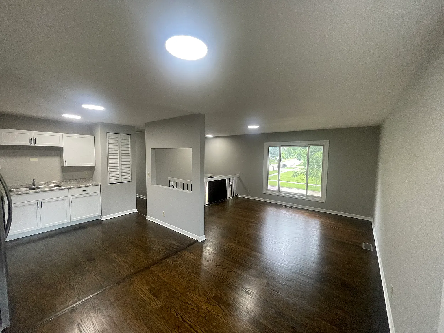 4 bed, 1.5 bath, 1800 sqft, $2,800 — Photo 3