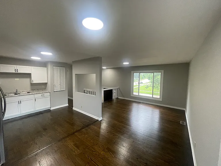 451 Sioux Dr — Photo 3