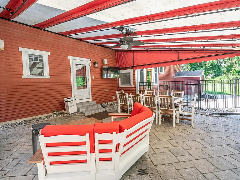 219 Crescent Ave — Photo 35