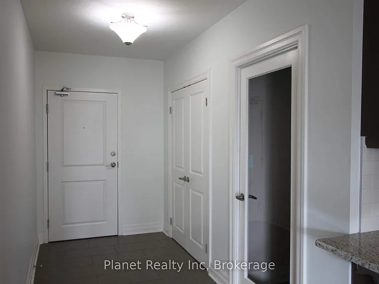 150 Wellington St E #312 — Photo 2