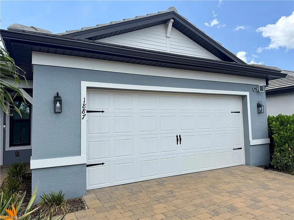 3 bed, 2.0 bath, 1790 sqft, $3,200 — Photo 2