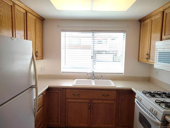 3rd image of 10246 Norma Gardens Dr Unit 1