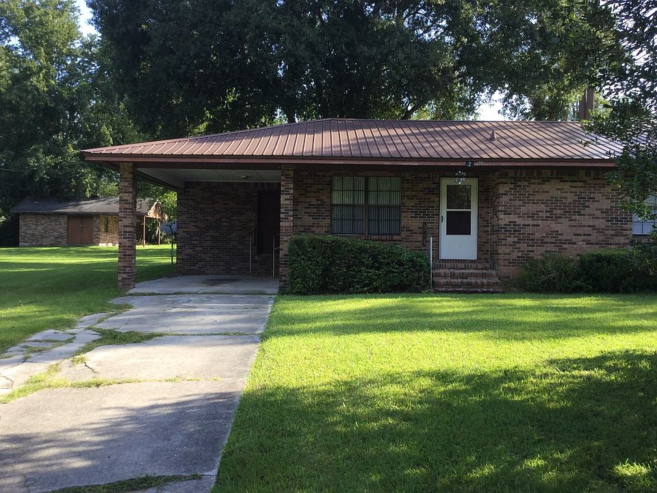 1st image of 325 SW Leisure Dr #101