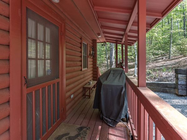 421 Sleepy Hollow Dr, Murphy, NC 28906