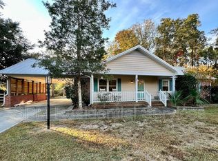 203 Circle Dr W, Hampstead, NC 28443