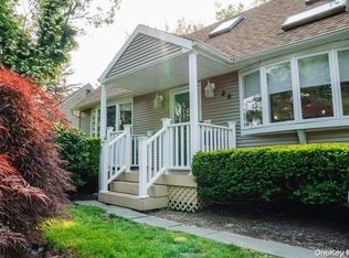 38 Pine Dr, East Northport, NY 11731