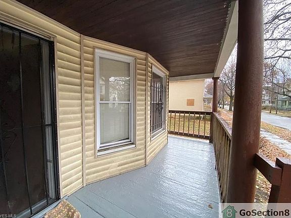 5th image of 10617 Hathaway Ave