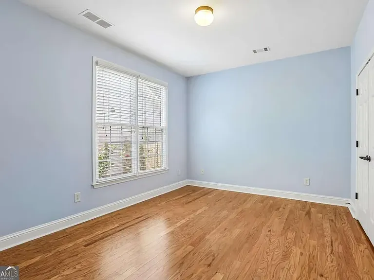 810 Freedom Way — Photo 44