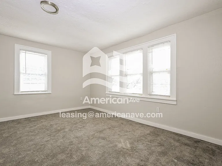 456907_009_wm_-_bedroom_13347306.jpg