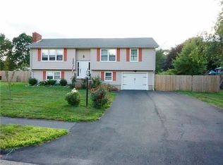 6 Centennial St, Coventry, RI 02816