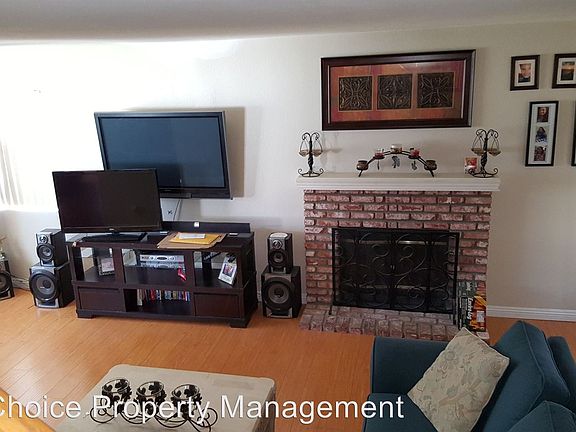 4th image of 541 La Bonita Ave