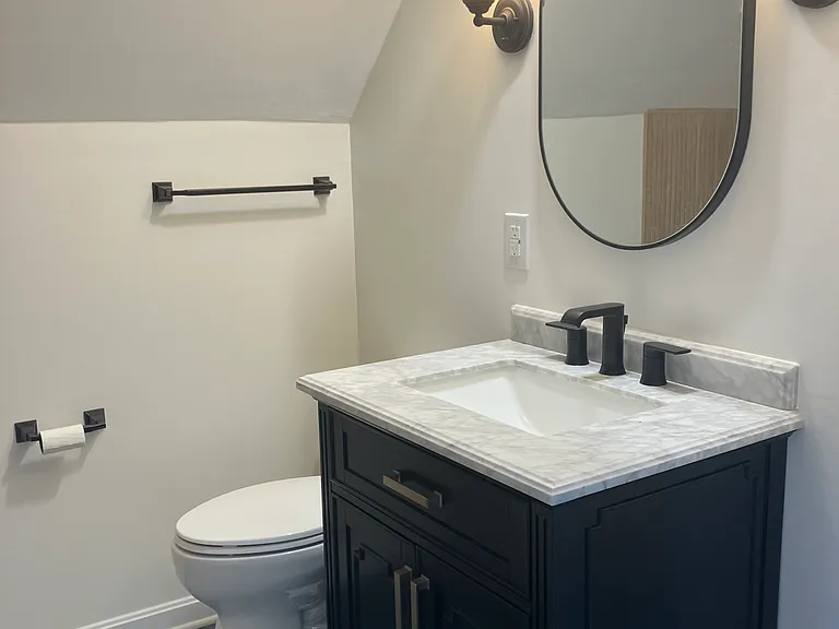 301 Bassett Rd — Photo 45