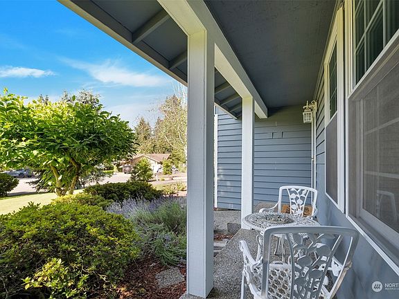 3rd image of 13405 21st Avenue S