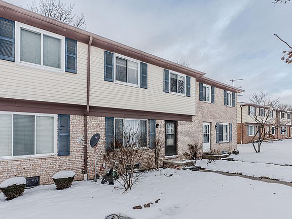 3rd image of 249 Sheffield Dr