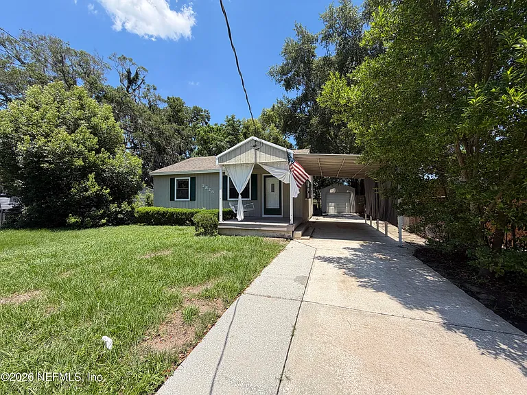 2825 Lake Shore Blvd — Photo 11