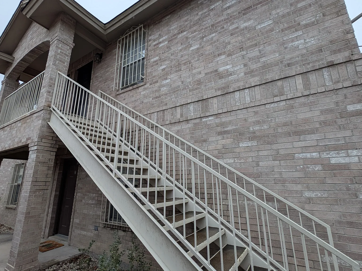 2 bed, 700 sqft, $1,100 — Photo 2