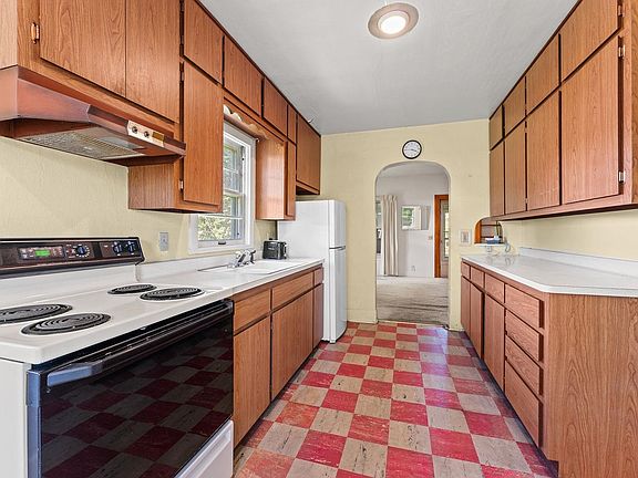 5th image of 426 4th St