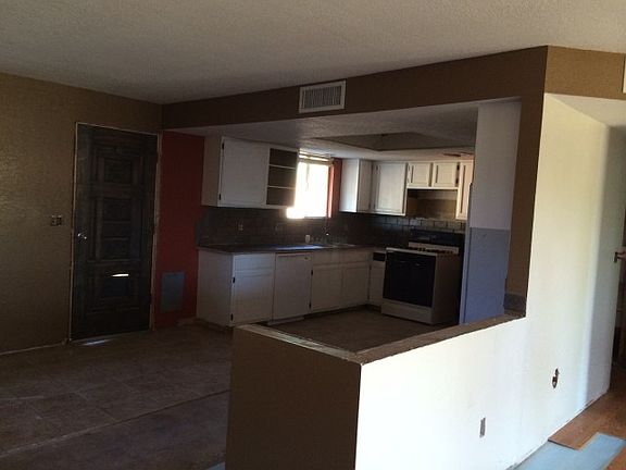 3rd image of 8574 E Emelita Ave