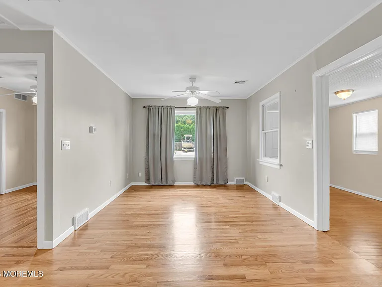 1218 Lister St — Photo 16