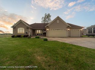 8300 S Wacousta Rd, Saint Johns, MI 48879