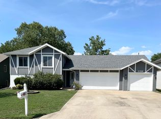 1329 E Highpoint St, Springfield, MO 65804